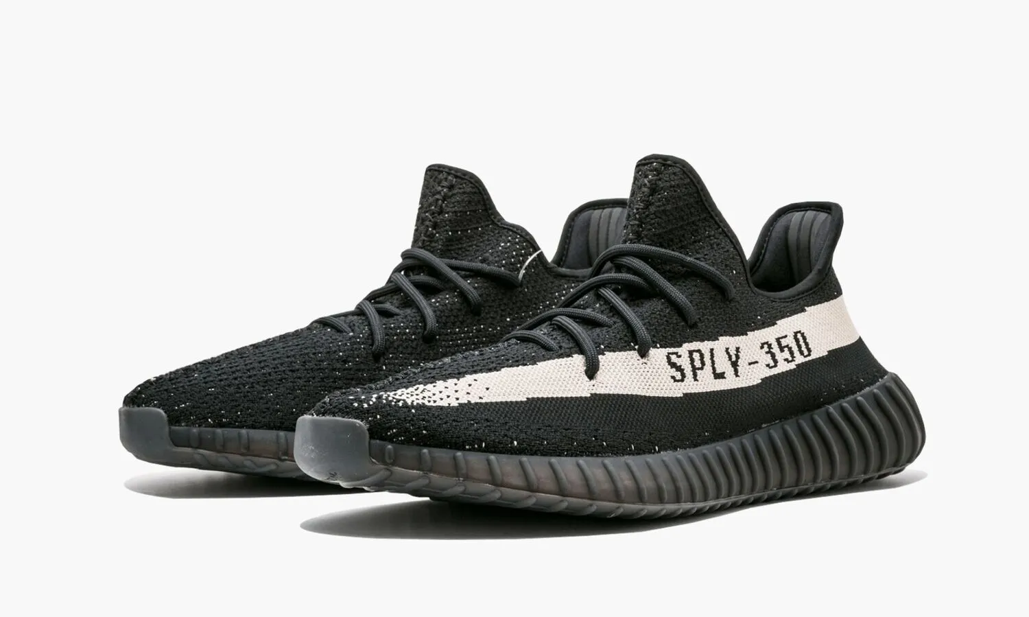 YEEZY BOOST 350 V2 Oreo - beetsneakers
