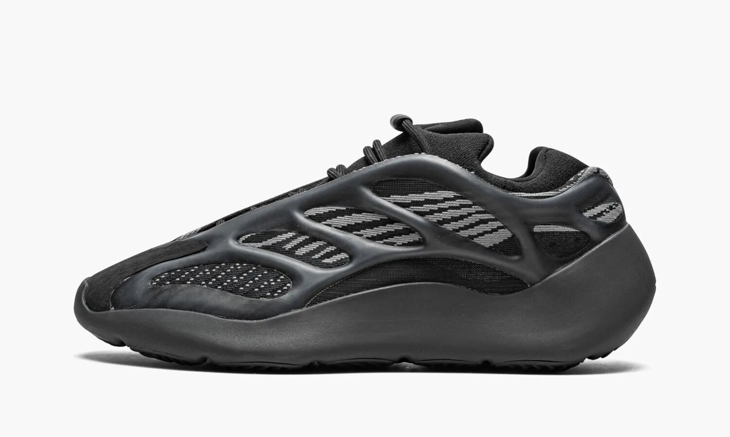 YEEZY 700 V3 Dark Glow - beetsneakers