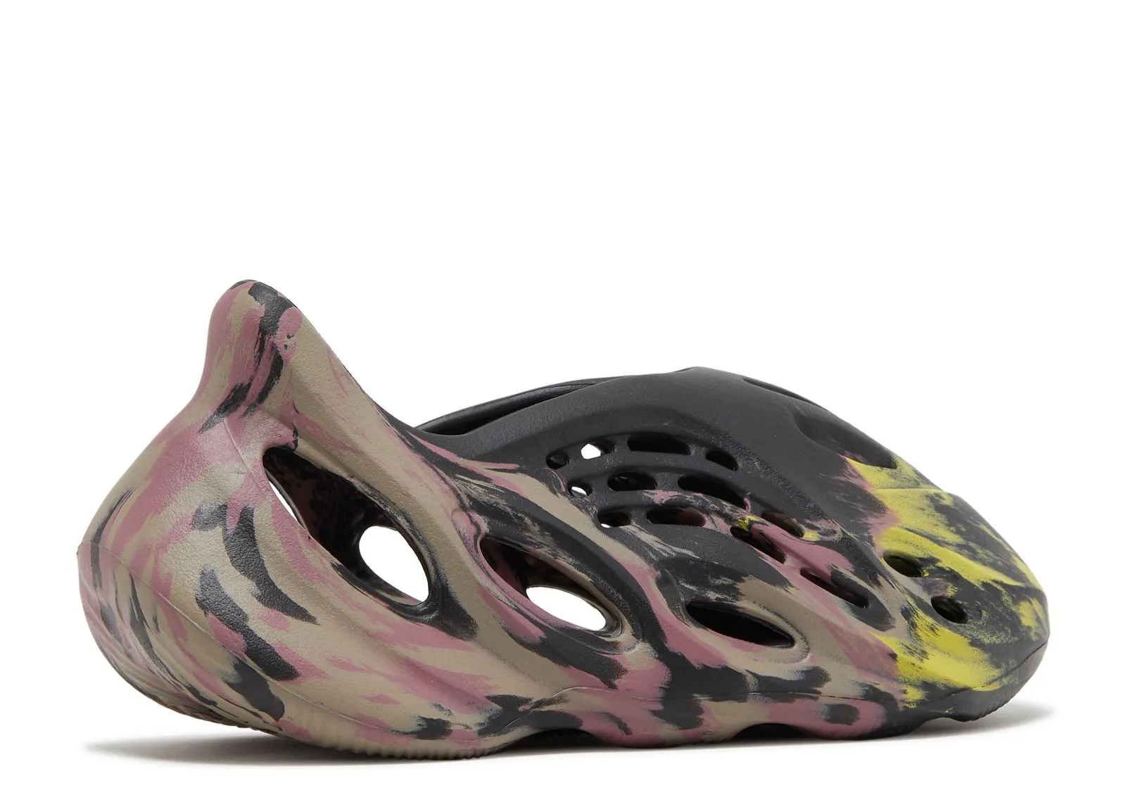 YEEZY FOAM RUNNER 'MX CARBON' - beetsneakers