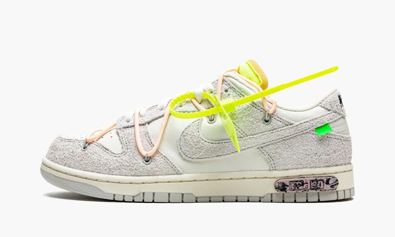 dunk off white stock