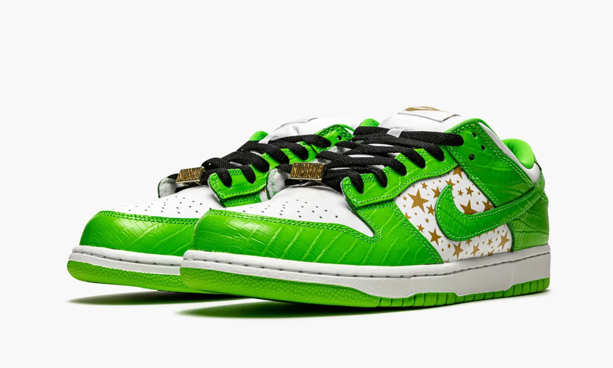 NIKE SB DUNK LOW Supreme Stars Mean Green - beetsneakers