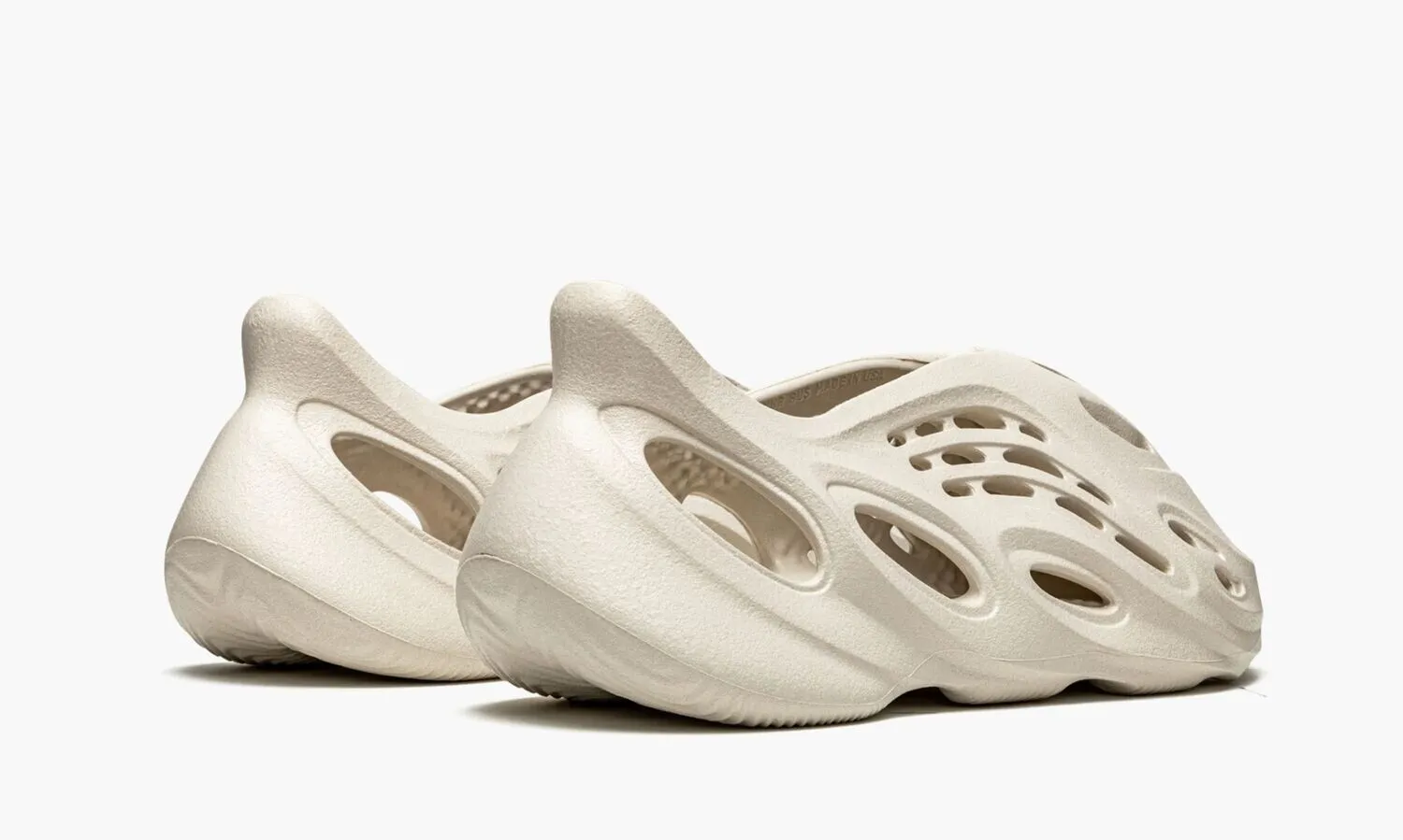 YEEZY FOAM RUNNER Ararat - beetsneakers