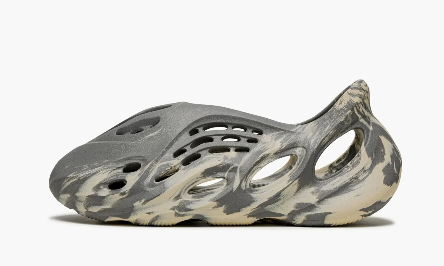 YEEZY FOAM RUNNER MXT Moon Grey - beetsneakers