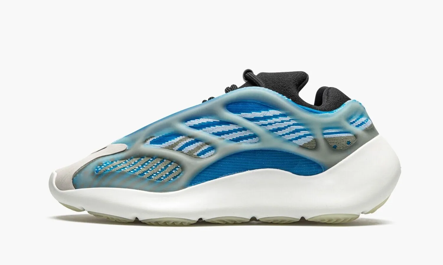 YEEZY 700 V3 Arzareth - beetsneakers