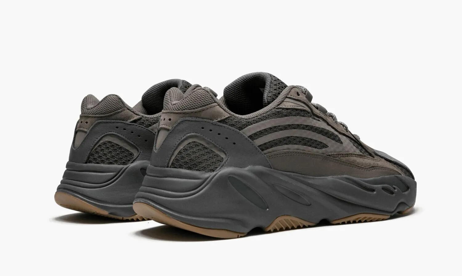 YEEZY BOOST 700 V2 Geode - beetsneakers