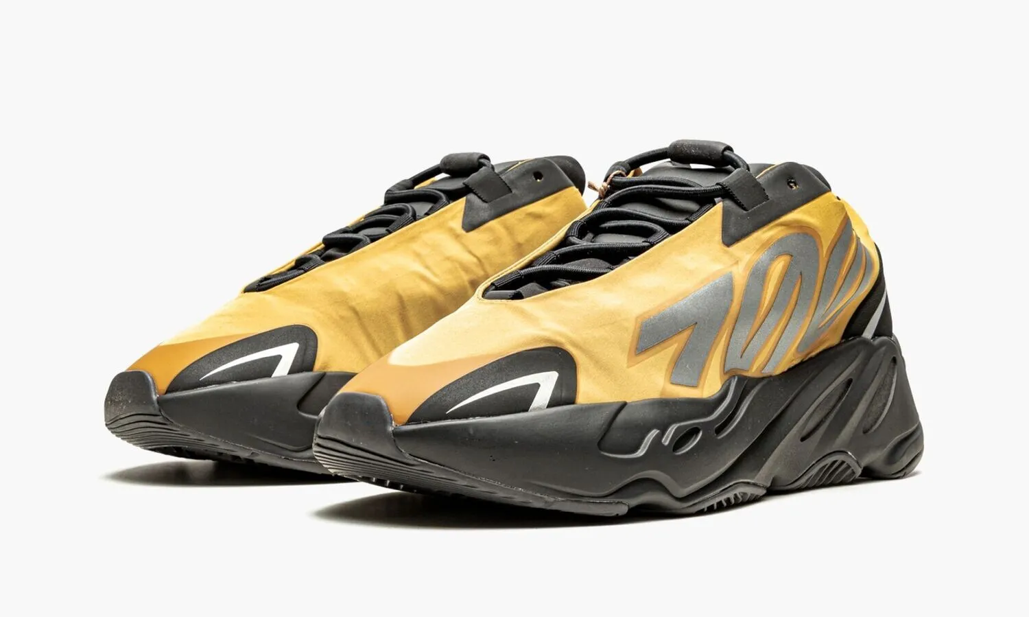YEEZY 700 MNVN Honey Flux - beetsneakers
