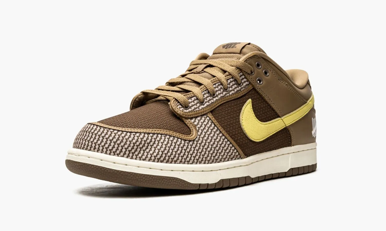 NIKE DUNK LOW SP Undefeated Canteen - beetsneakers