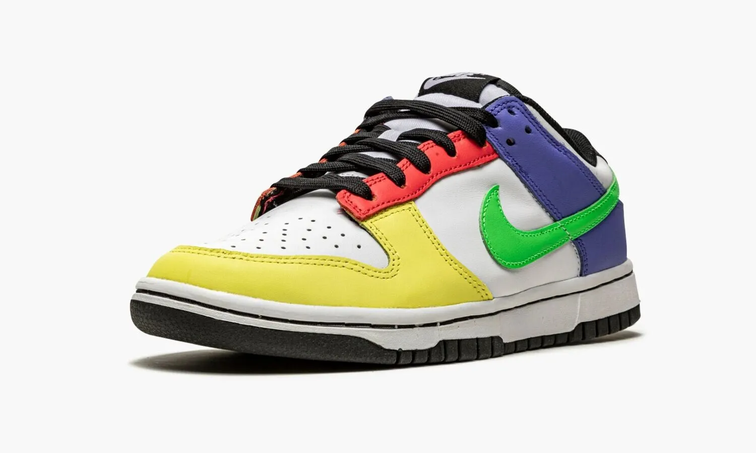 NIKE DUNK LOW Green Strike - beetsneakers