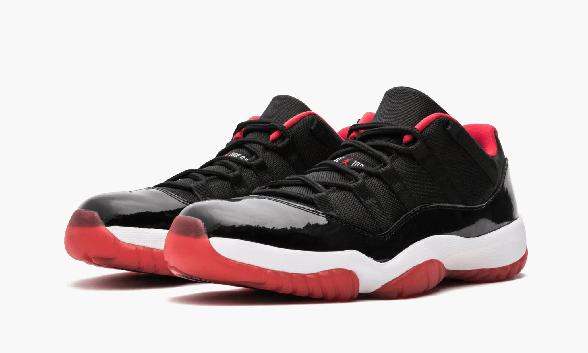 JORDAN 11 RETRO LOW Bred - beetsneakers