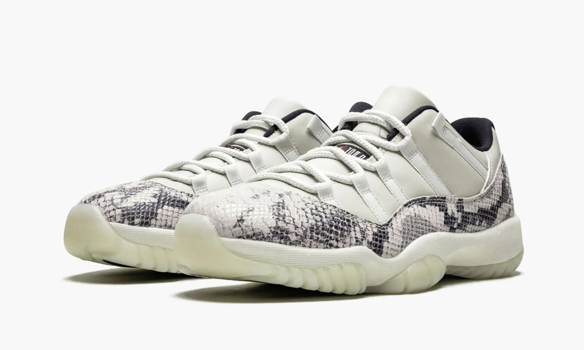 JORDAN 11 RETRO LOW Light Bone Snakeskin - beetsneakers