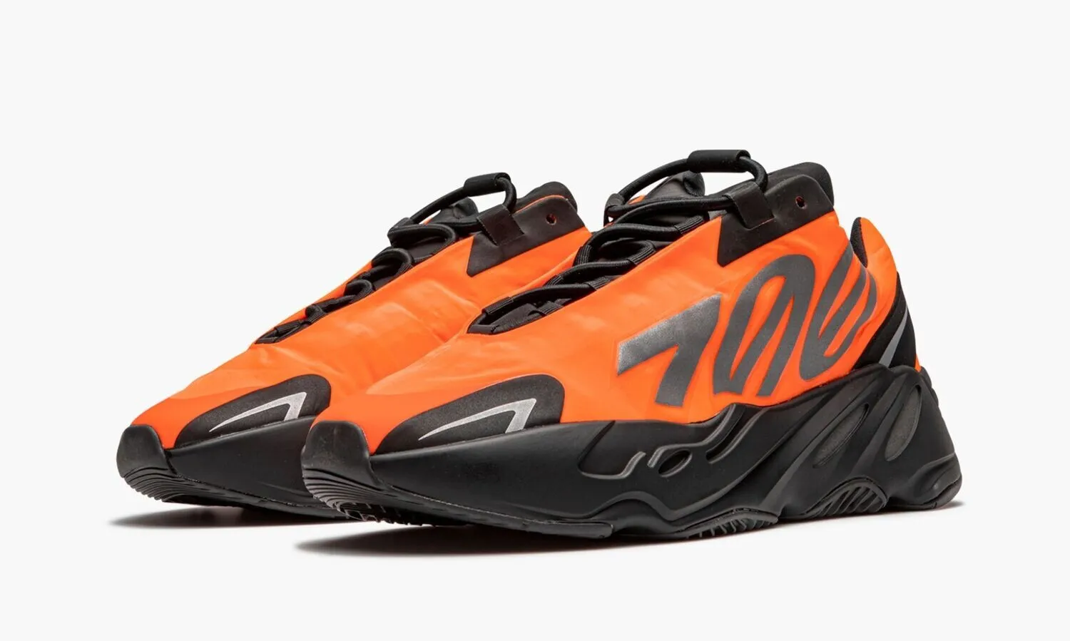 YEEZY BOOST 700 MNVN Orange - beetsneakers