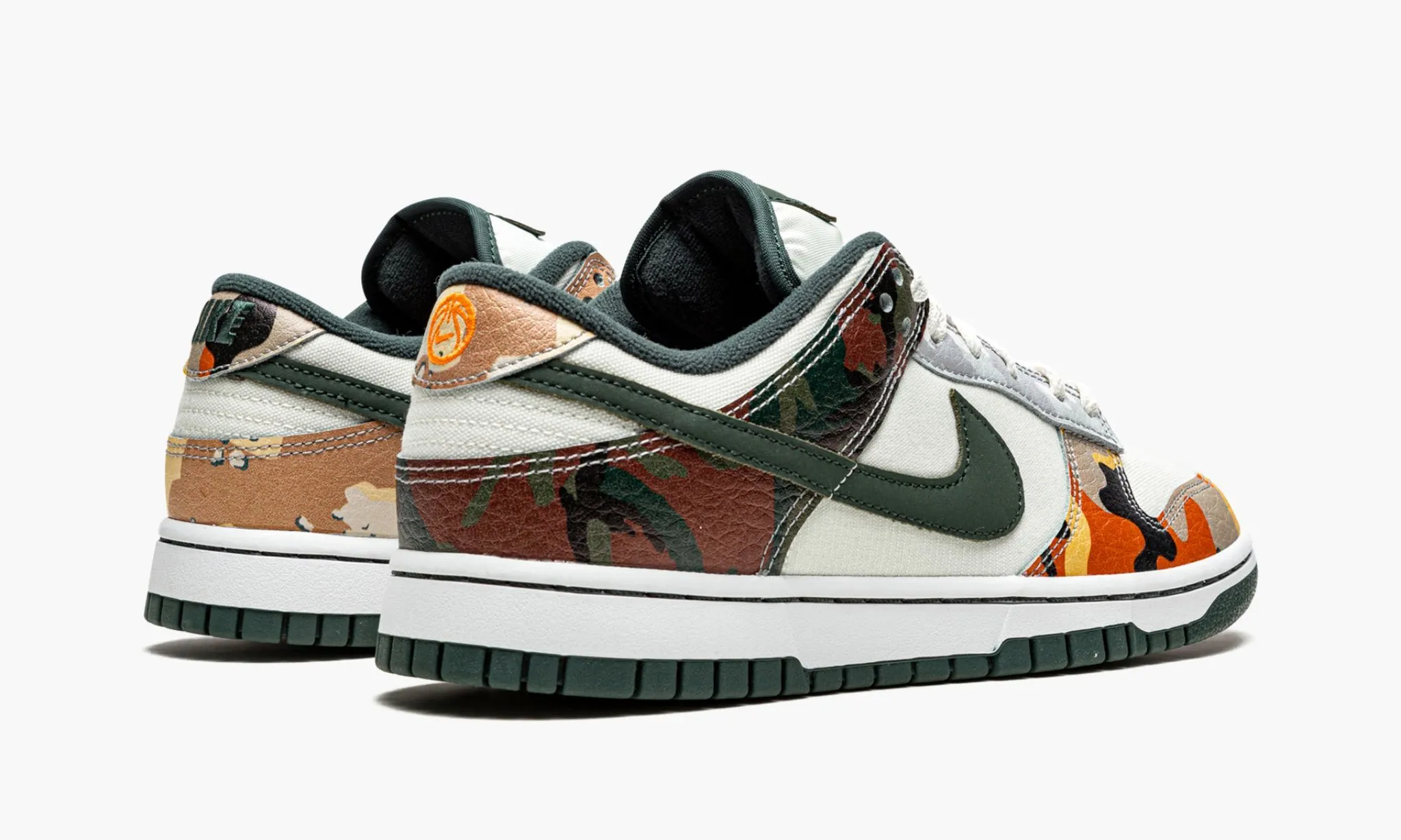 NIKE DUNK LOW SE MULTI CAMO SNEAKERS - beetsneakers