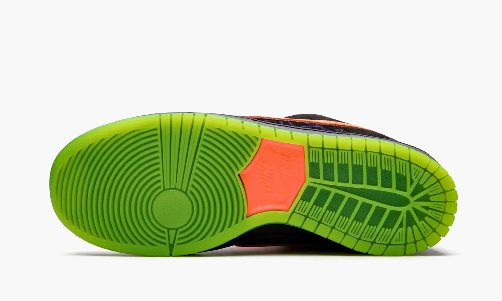 NIKE SB DUNK LOW Night of Mischief - beetsneakers