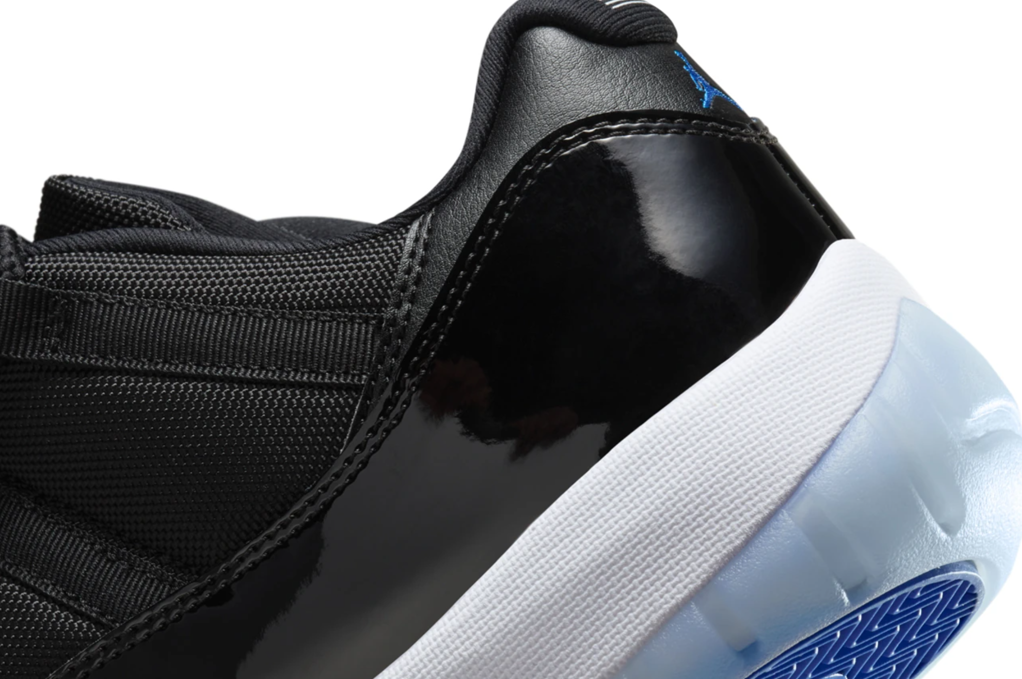 JORDAN 11 RETRO LOW Space Jam - beetsneakers