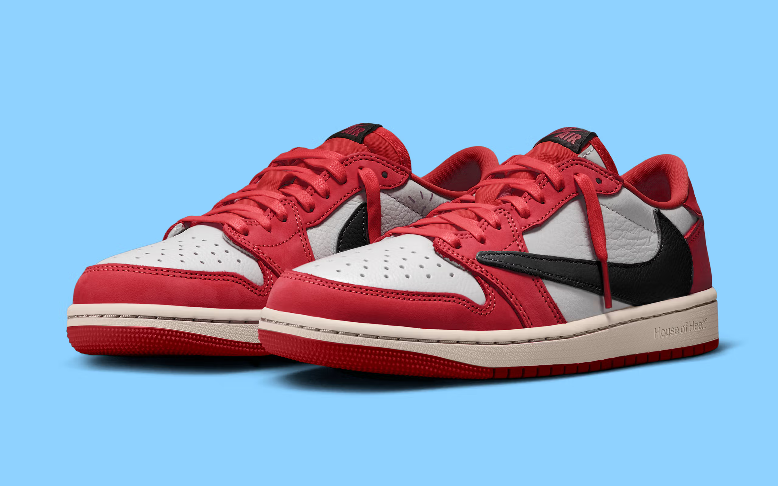 Travis Scott x Air Jordan 1 Low OG Chicago - beetsneakers