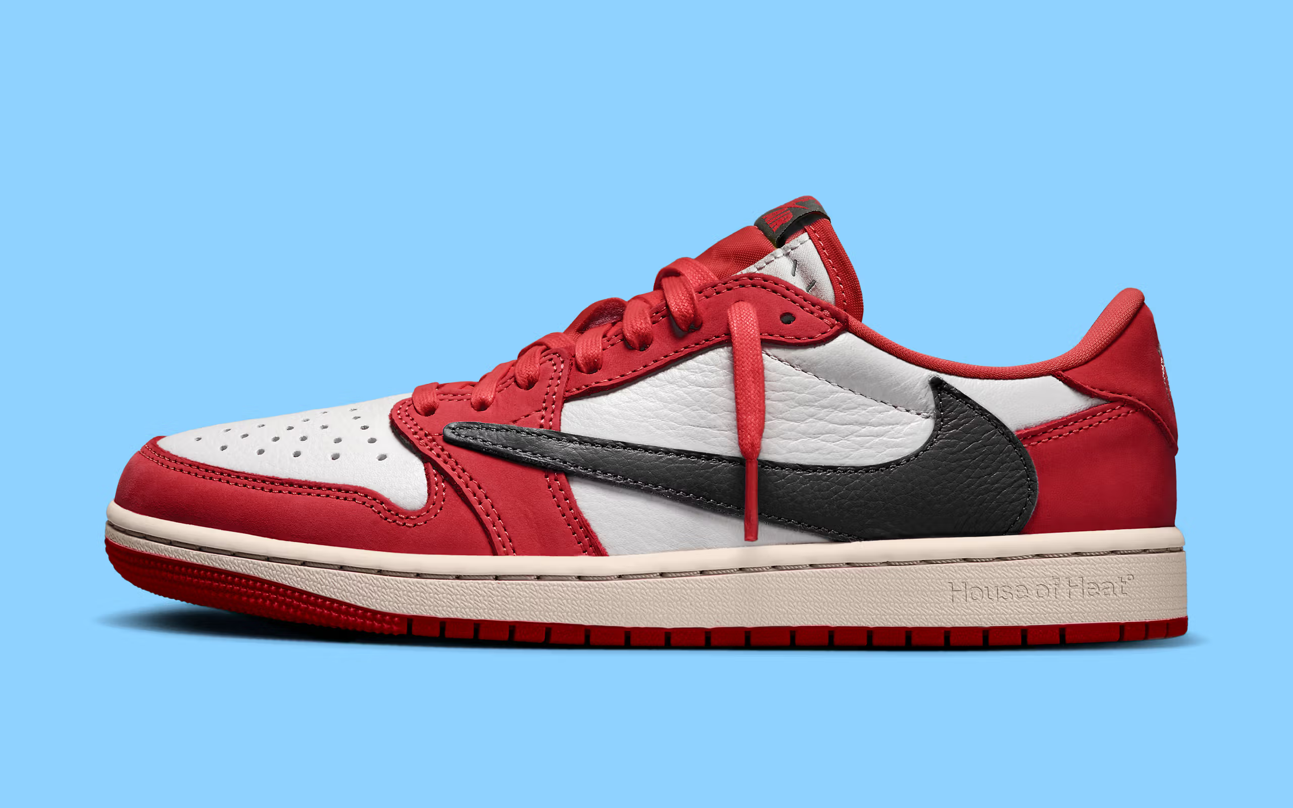 Travis Scott x Air Jordan 1 Low OG Chicago - beetsneakers