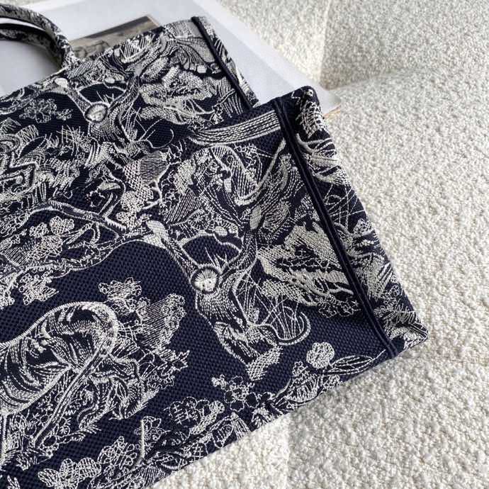 Dior-la CD Book Tote