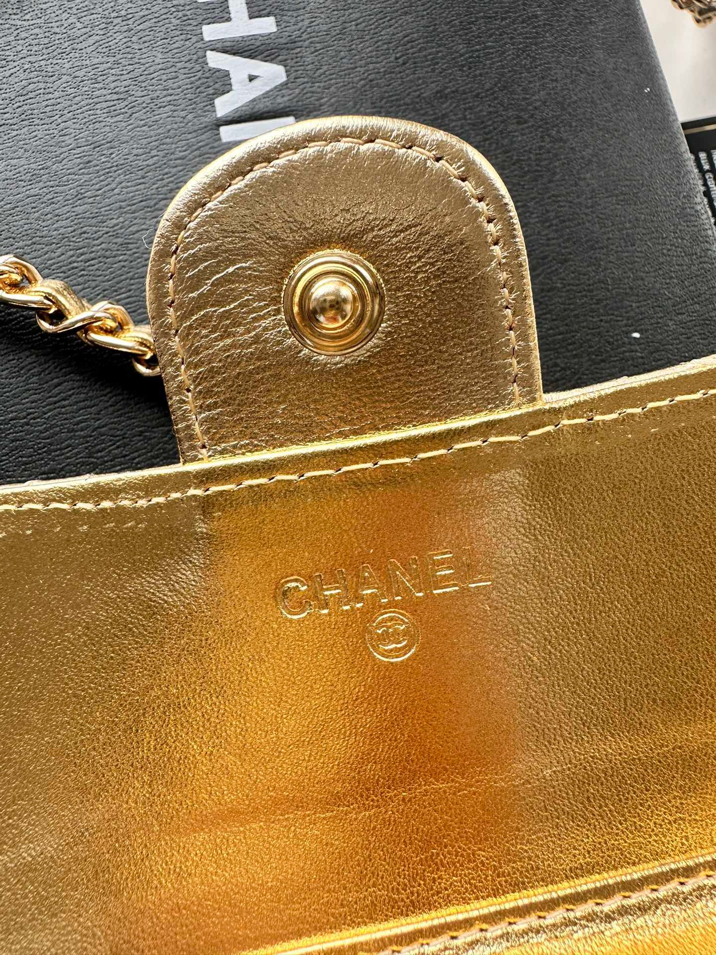 CHANEL-Lattice Caviar Cowhide Bag