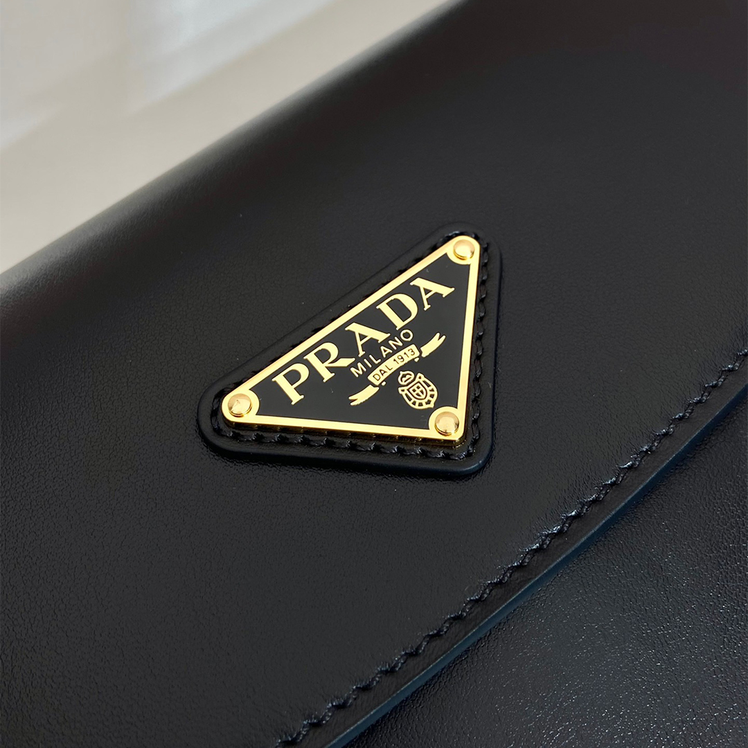 PRADA-1bd365