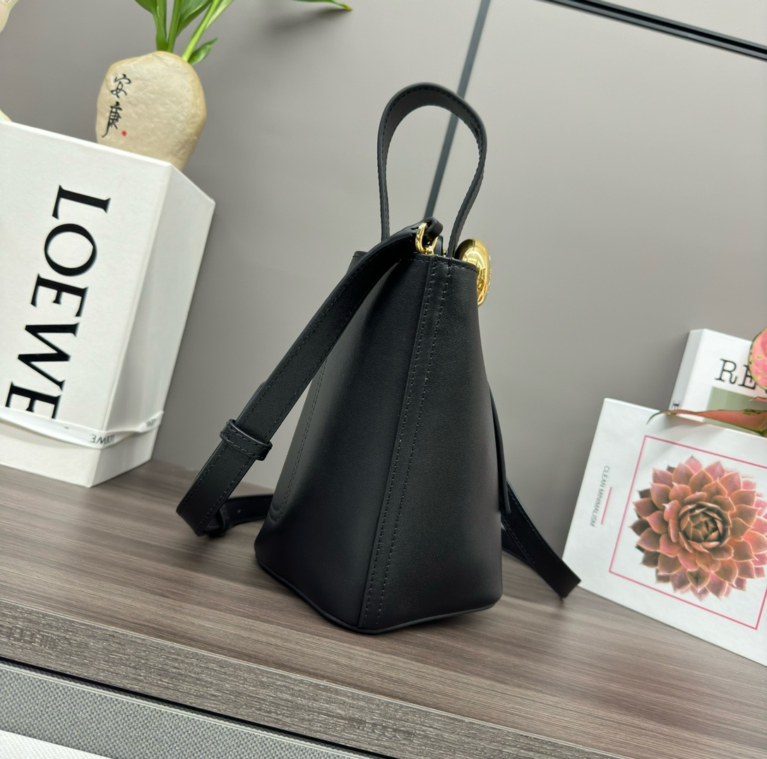 LOEWE-pebble bucket