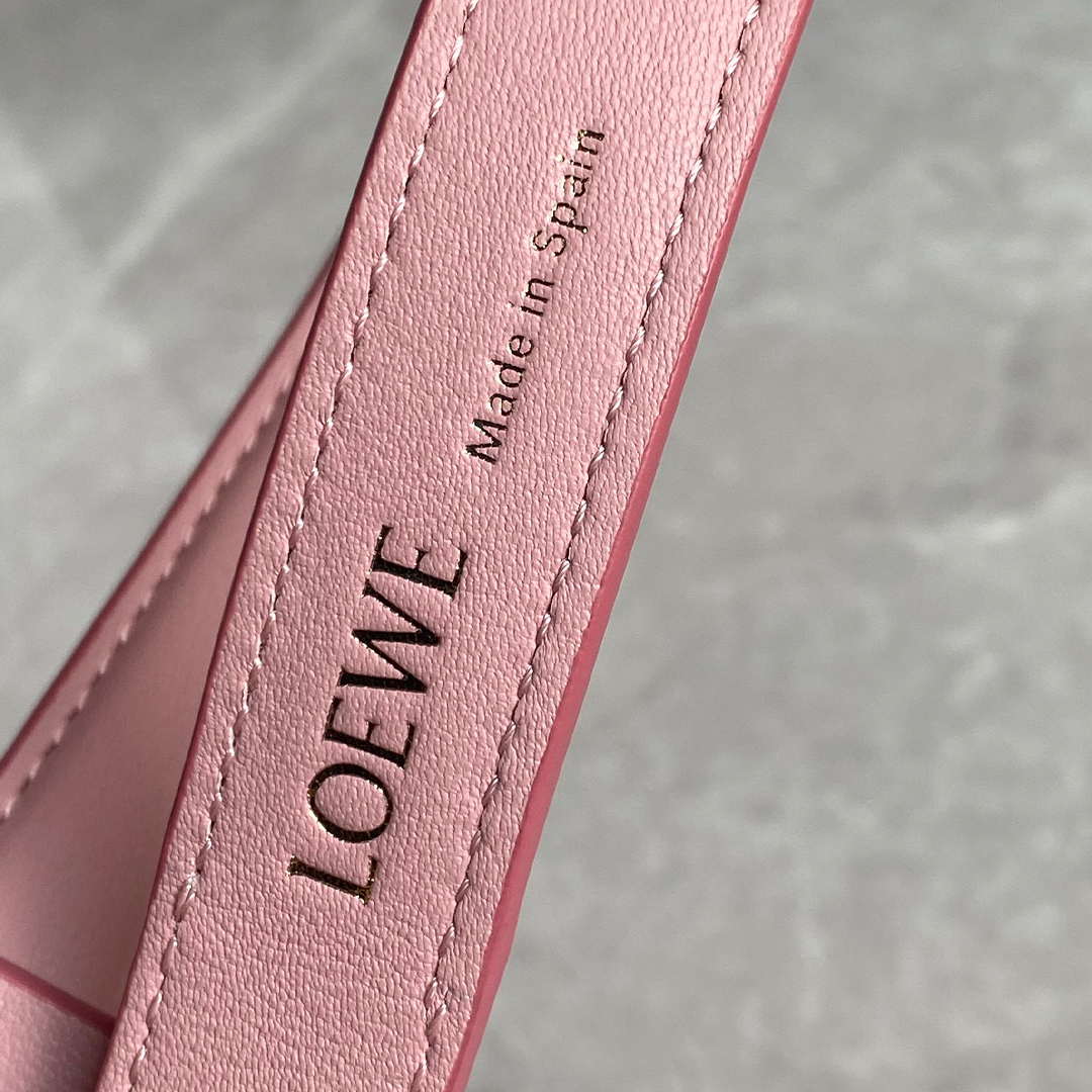 LOEWE-cubi
