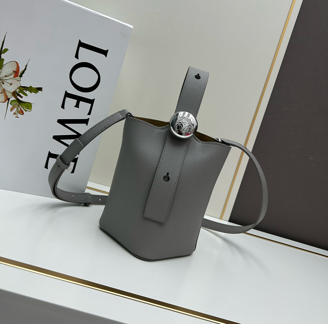 LOEWE-pebble bucket