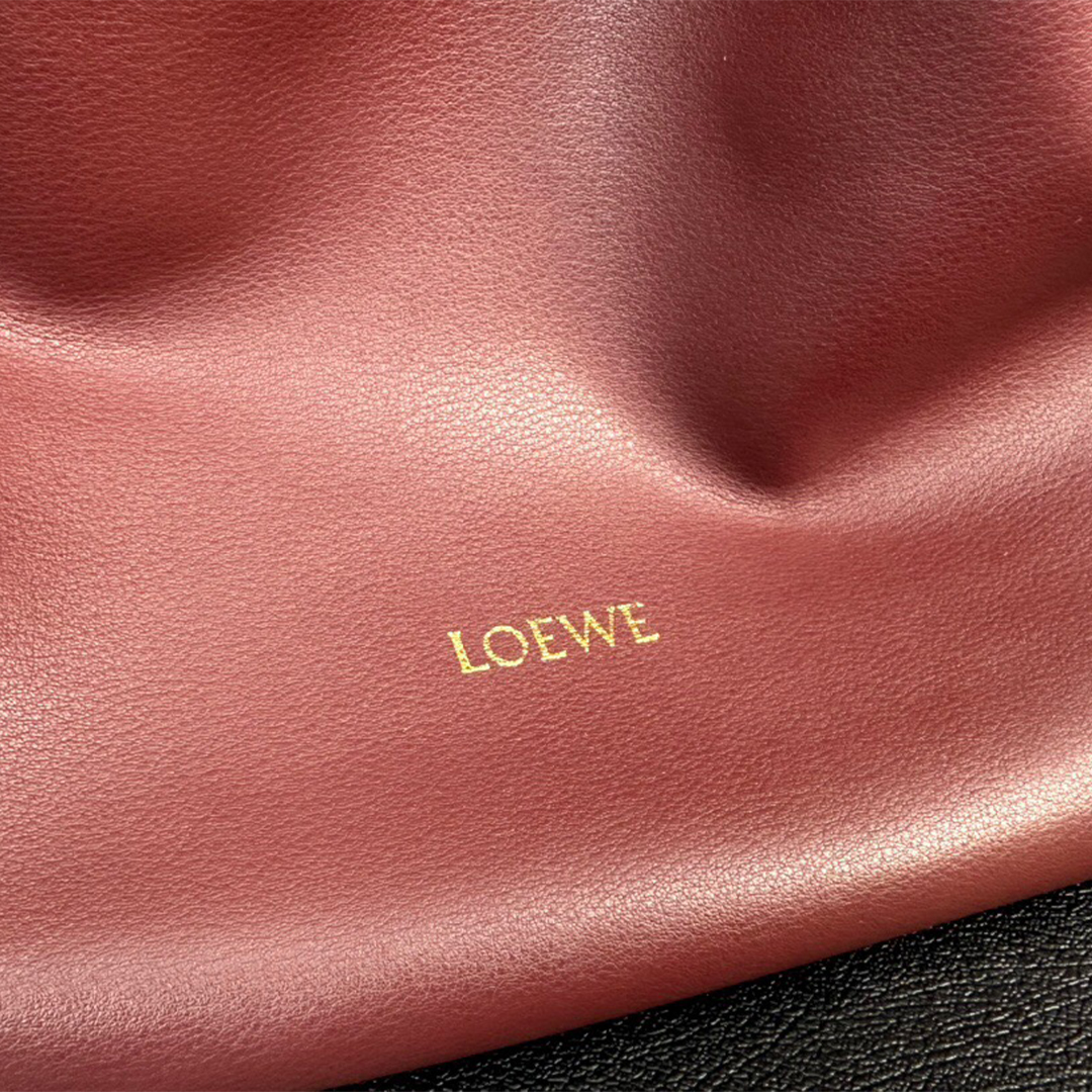 LOEWE-squeeze