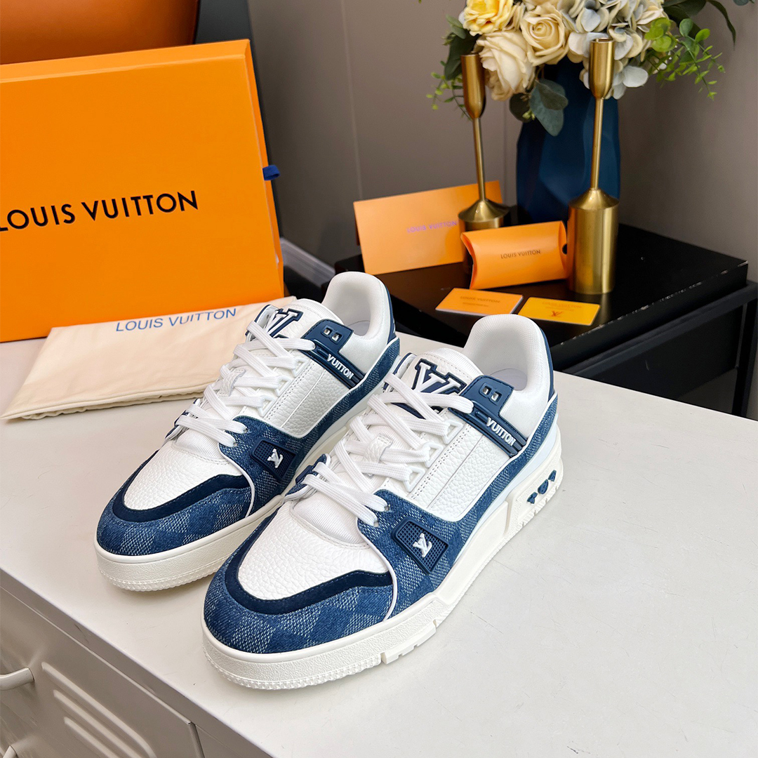 LV-Milan show runway models