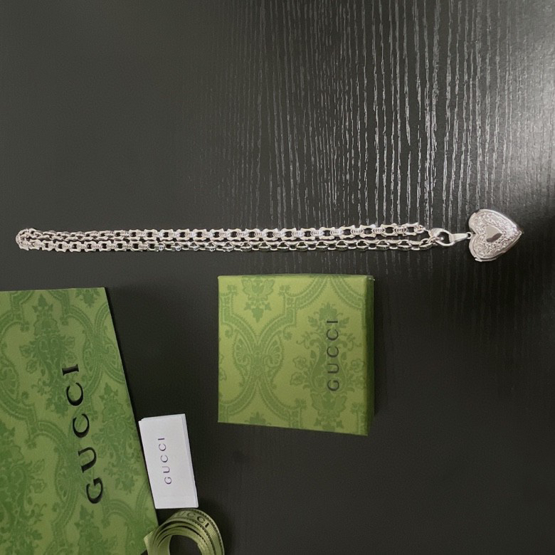 GUCCI-Love Necklace