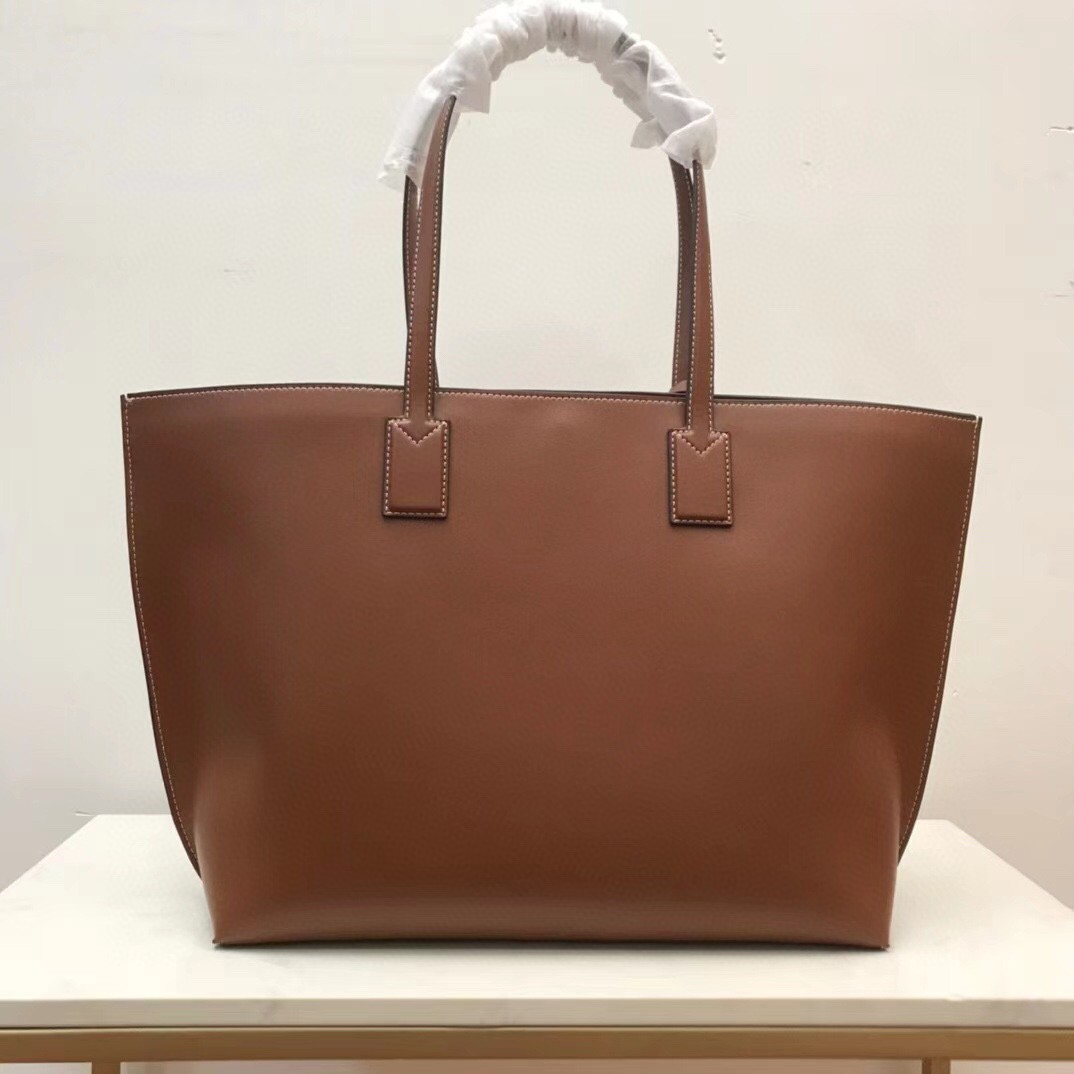 Burbuerry- Tote