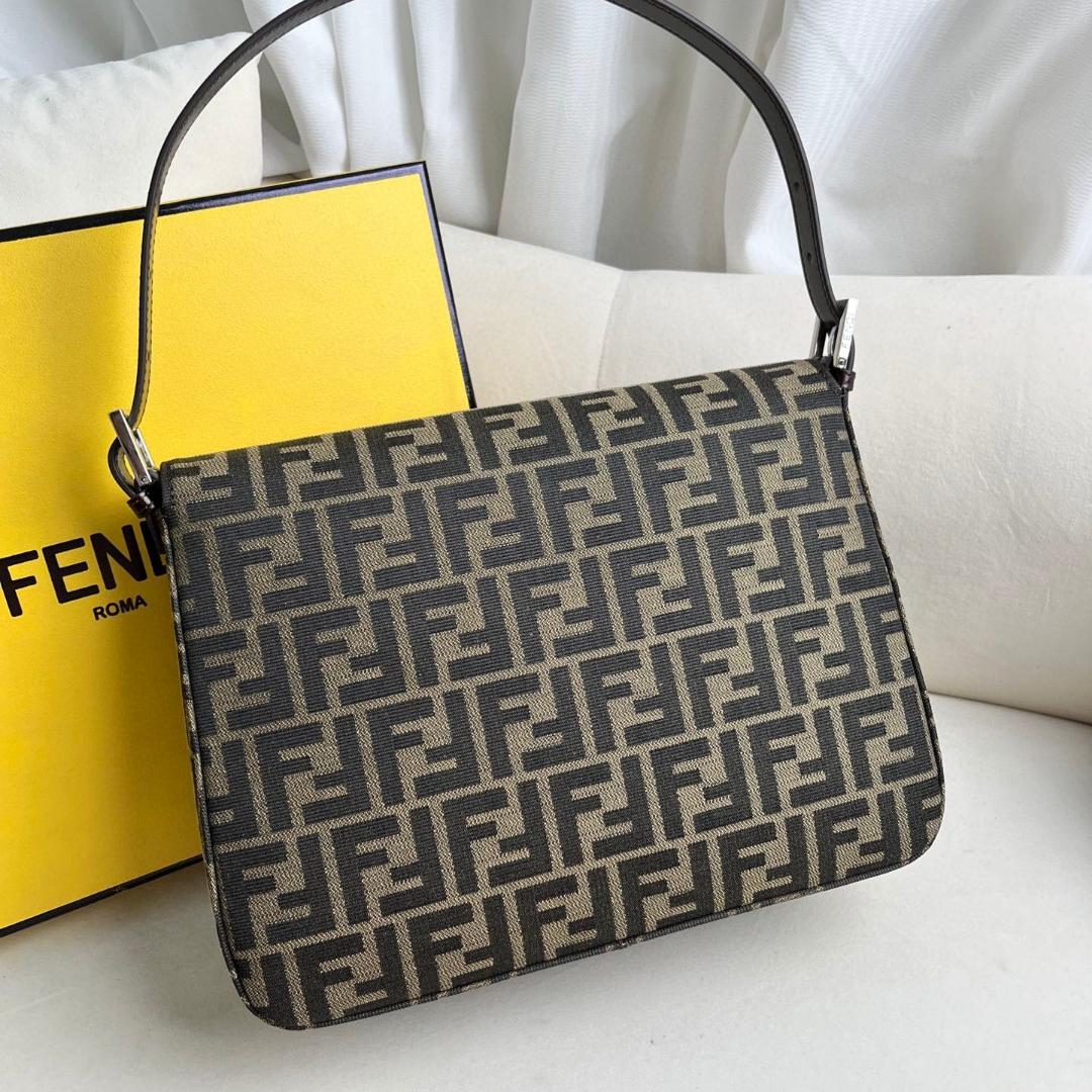 FENDI- Vintage