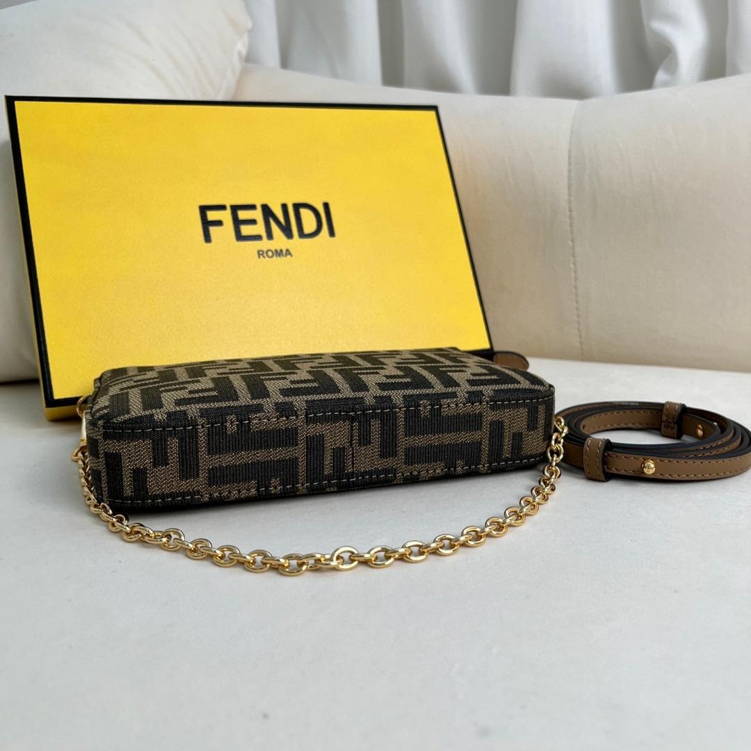 FENDI- Baguette