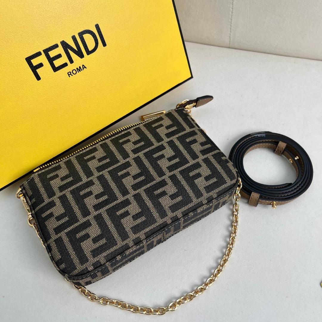 FENDI- Baguette