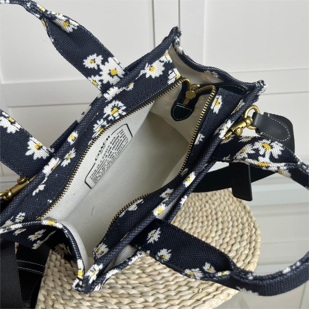 Coach-Daisy Tote Bag