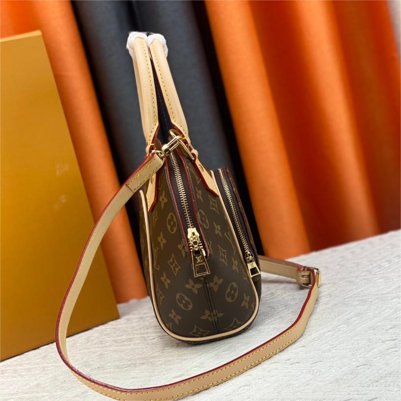 LV-Nicolas Ghesquière ellipse monogram