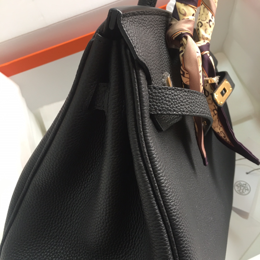 Hermès-Platinum Birkin