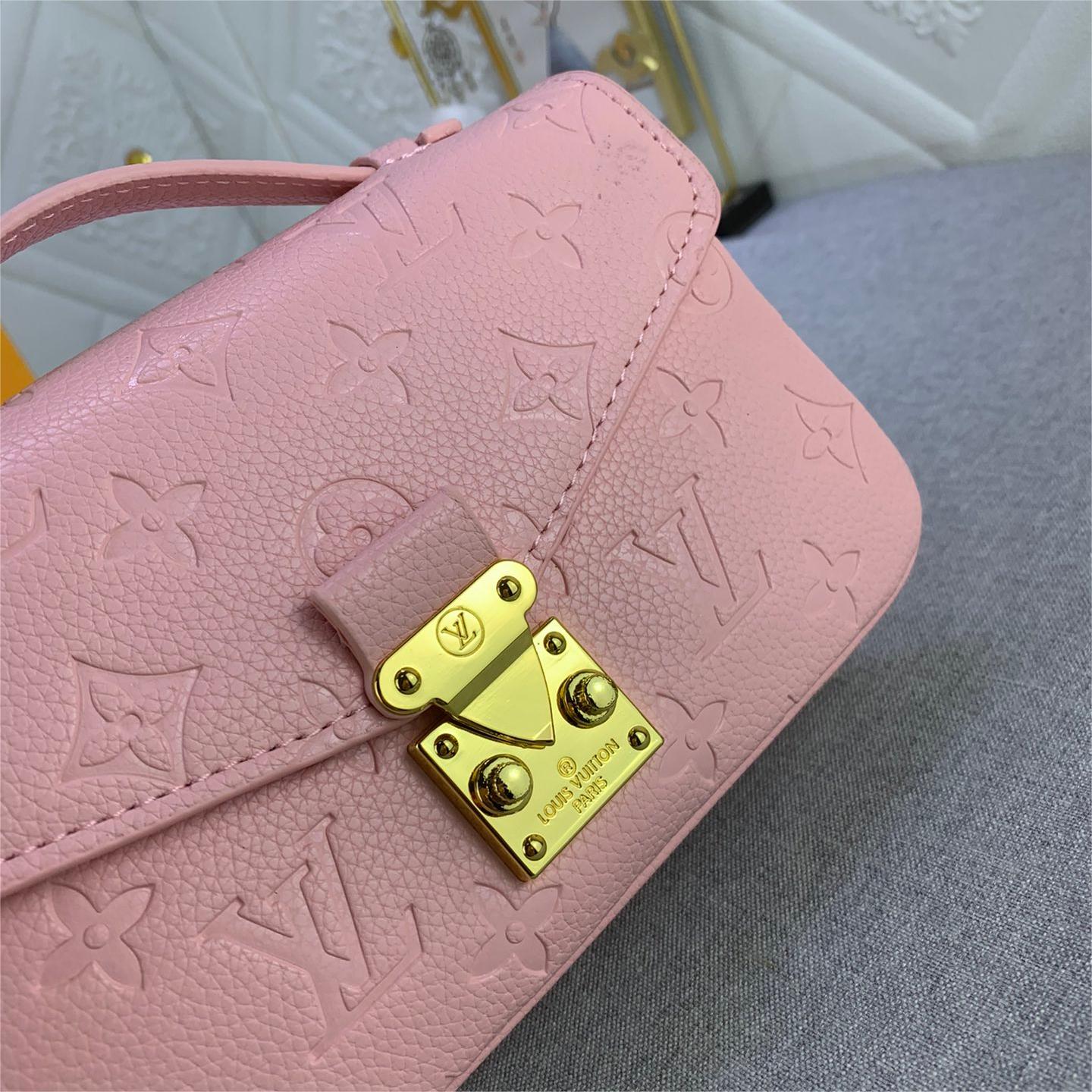 LV-Pochette Métis East West handbag
