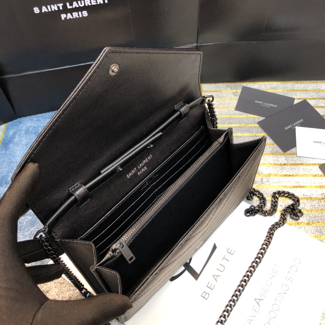 YSL-Monogram Woc Black button caviar