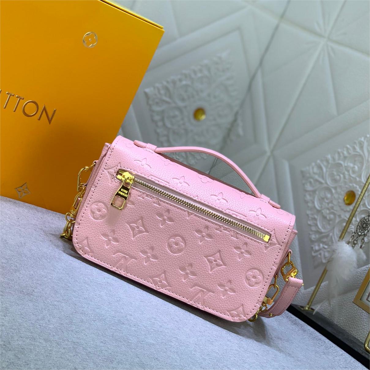 LV-Pochette Métis East West handbag