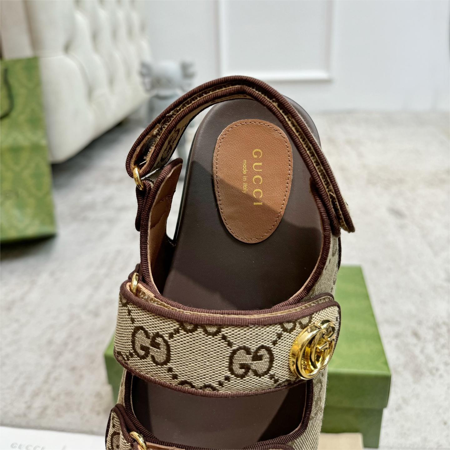 GUCCI-Two Velcro Flat Sandals