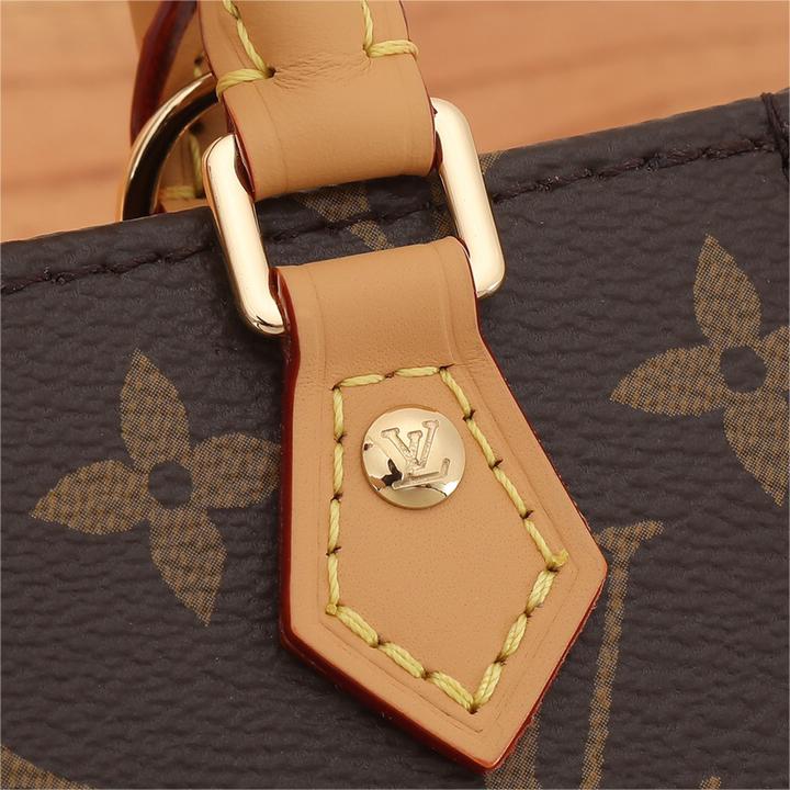 LV-PETIT SAC PLAT handbag