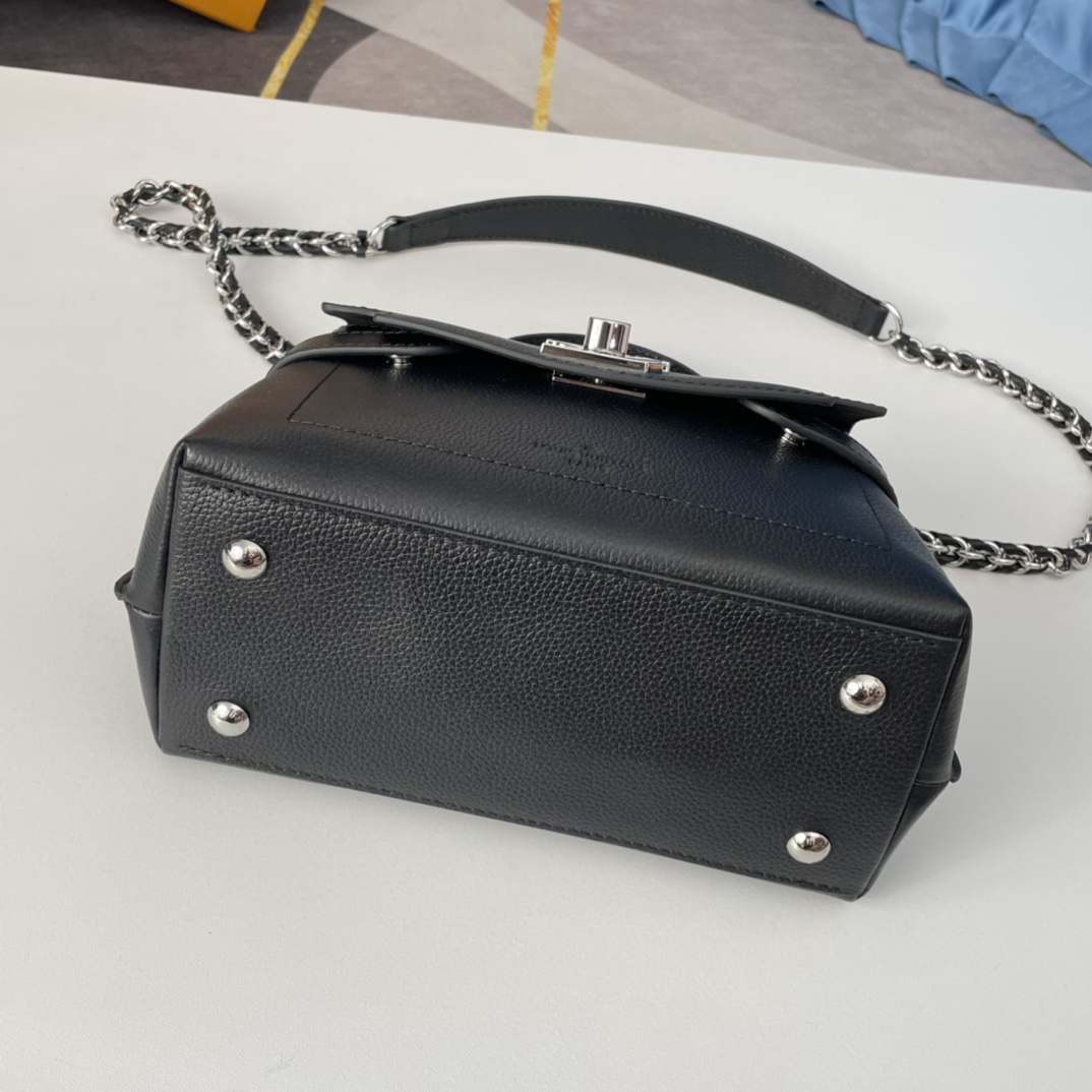 LV-LOCKME EVER Mini Black Handbag