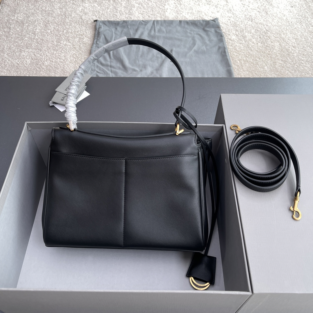 Balenciaga-rodeo bag