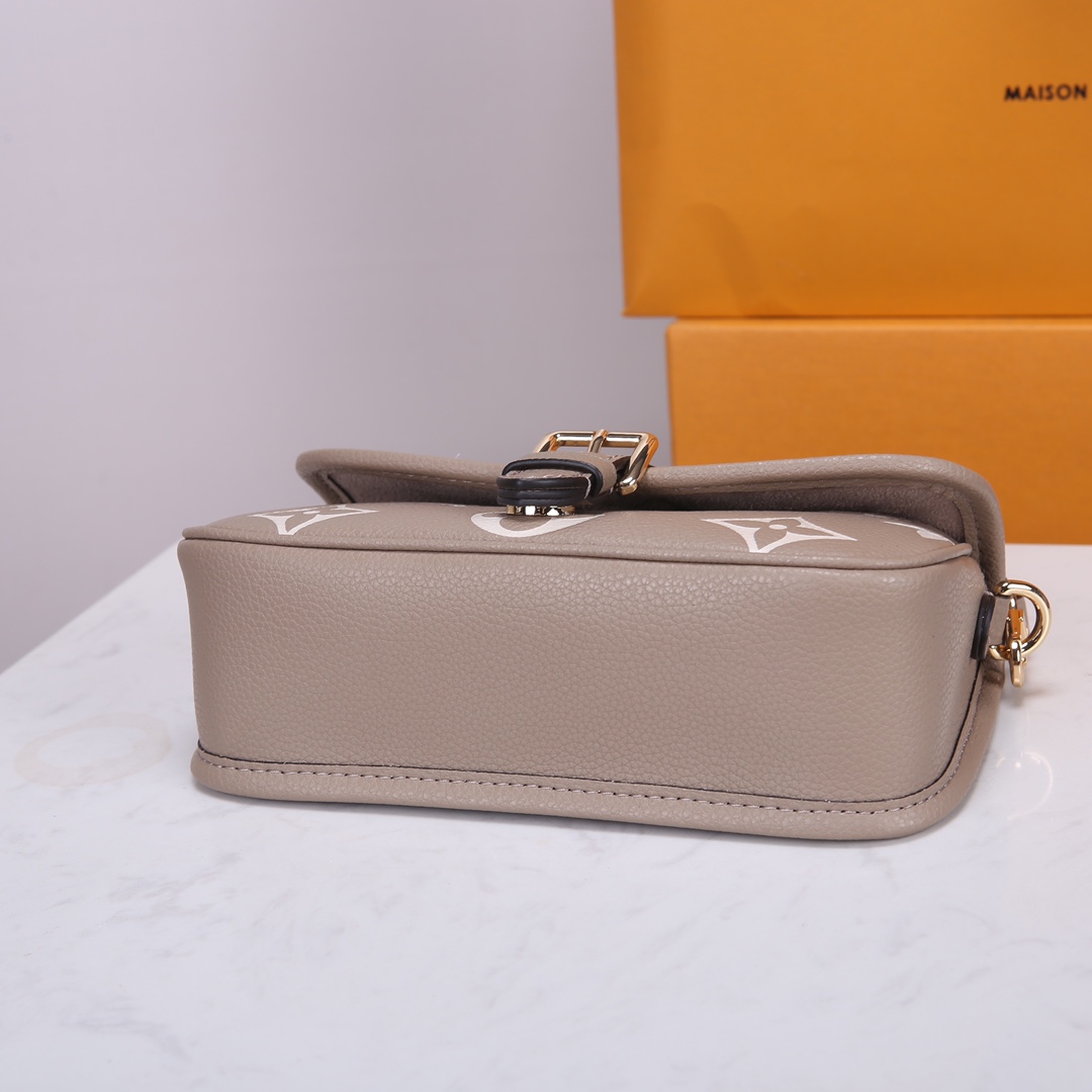 LV-NANO DIANE Apricot Handbag