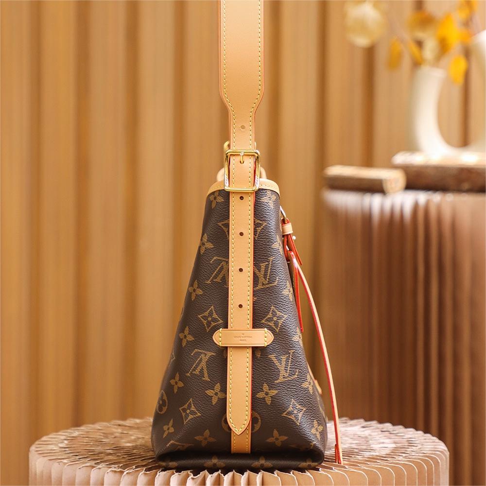 LV-CARRYALL Small Handbag
