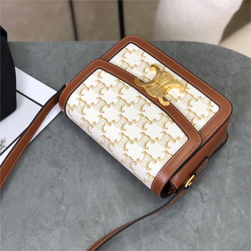 Celine-TEEN TRIOMPHE