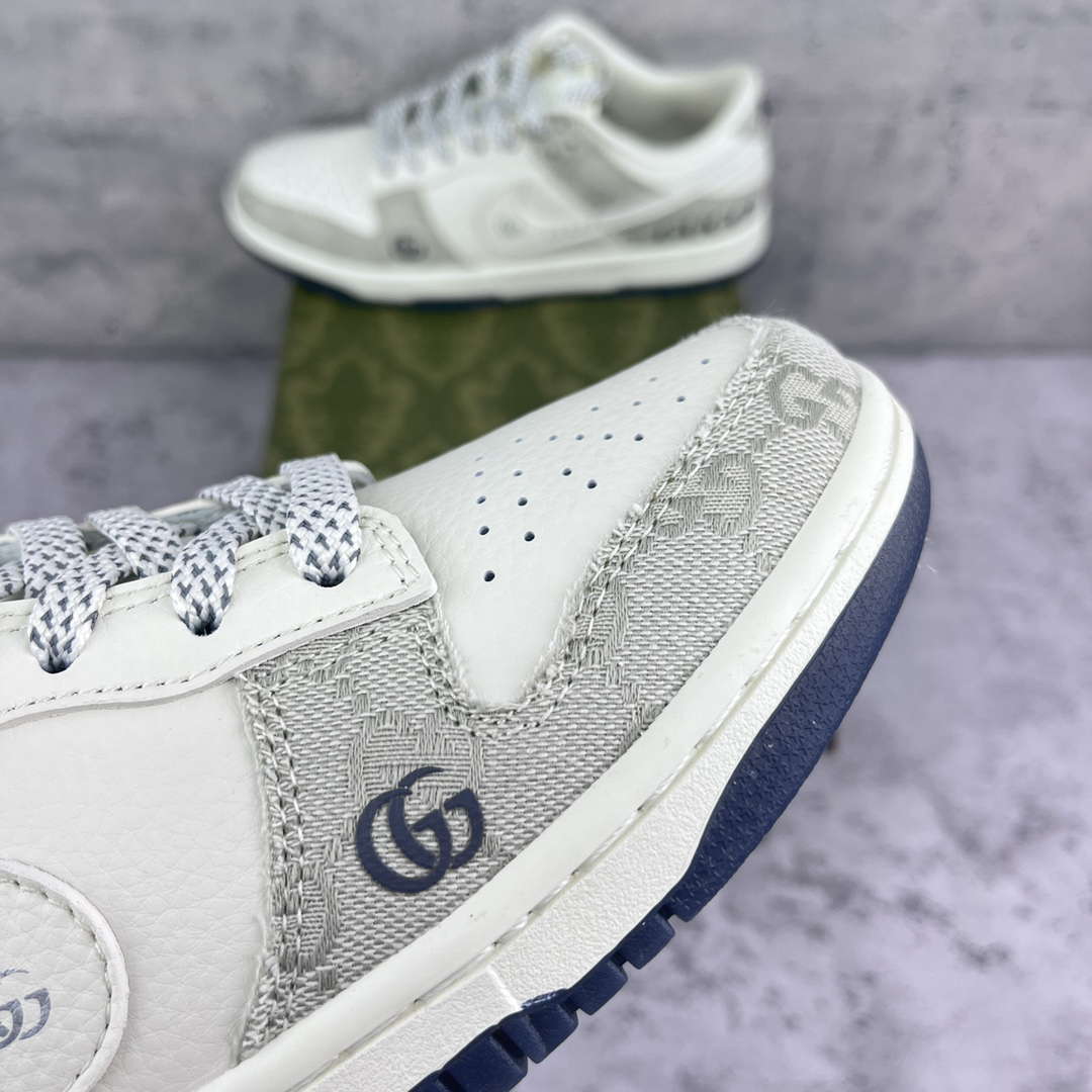 GUCCI-nk sb dunk low supreme