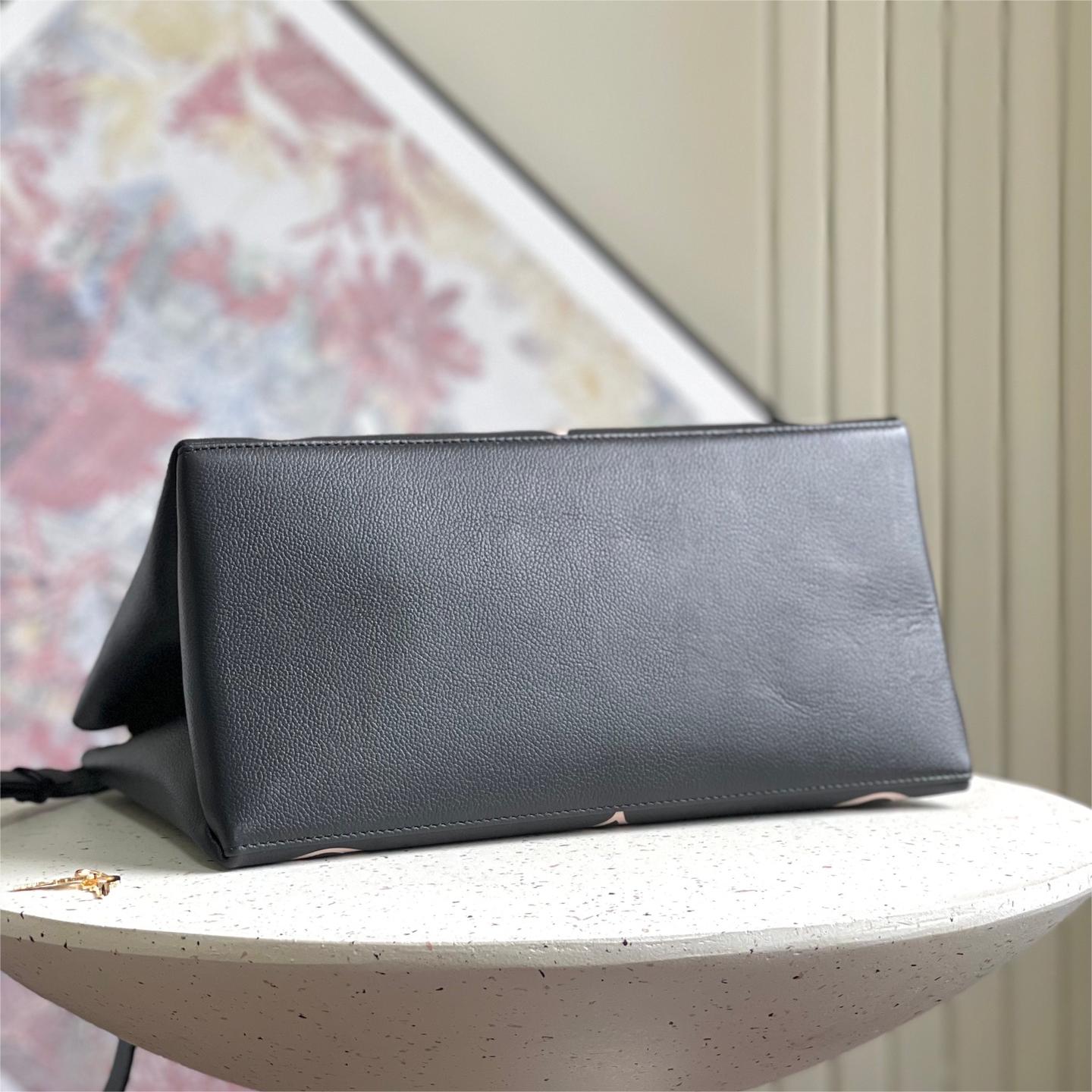 LV-GRAND PALAIS handbag