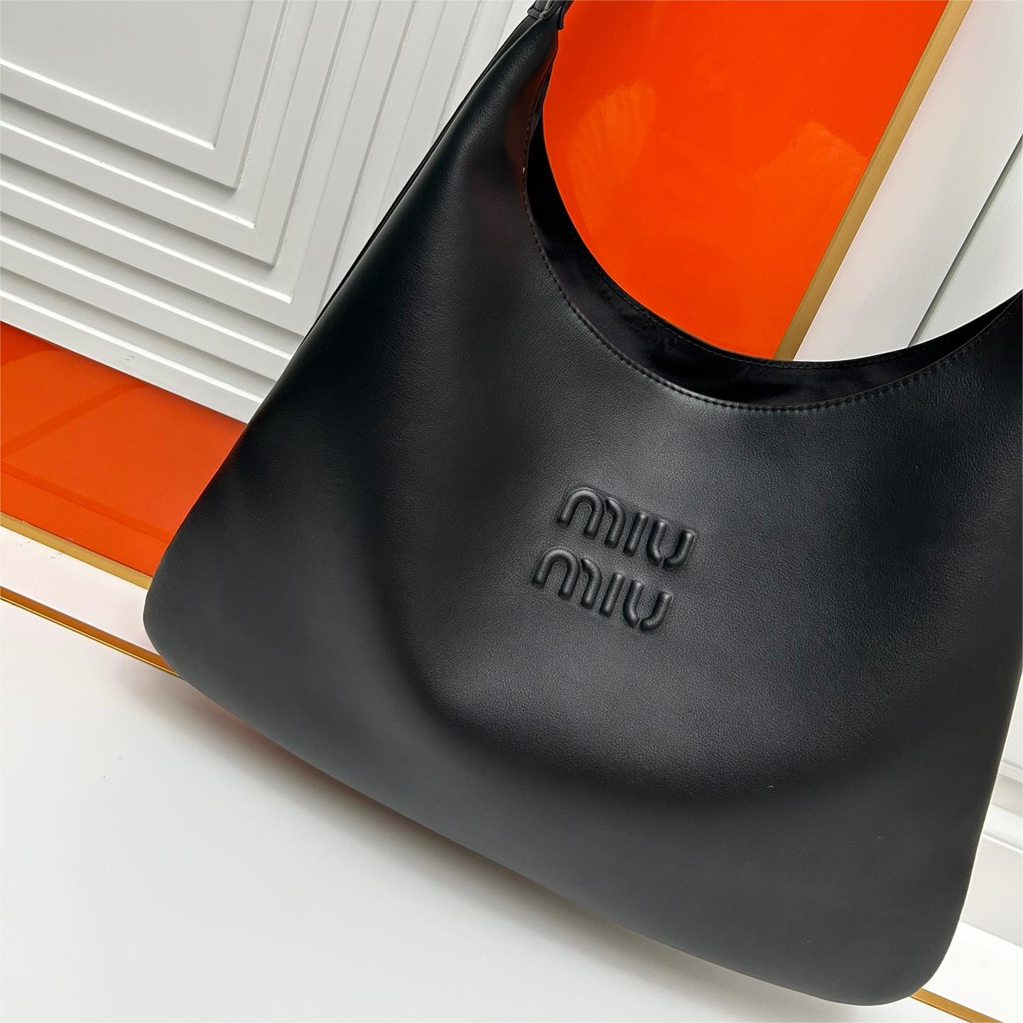 MIU MIU-shopping hobo