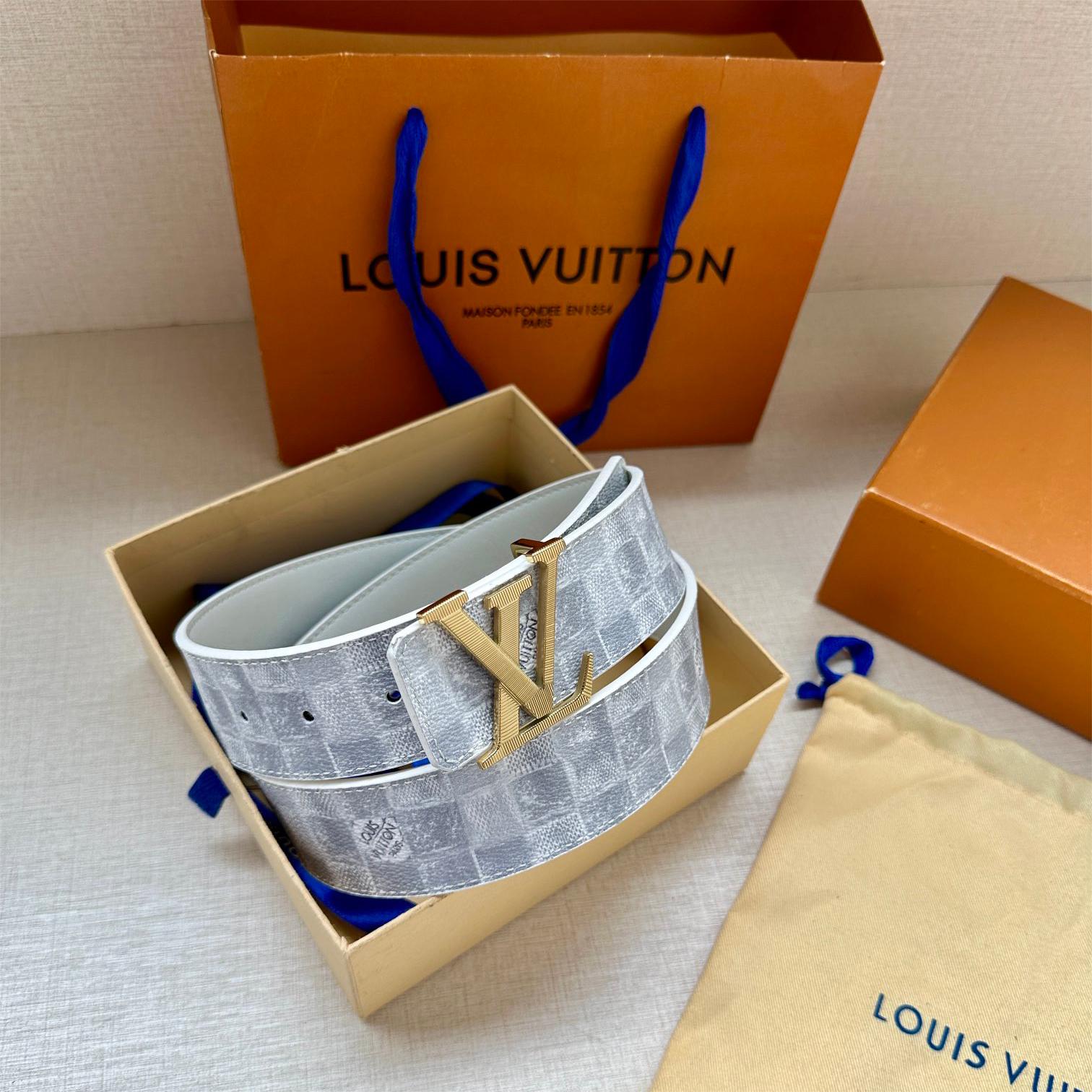 LV-initiales damier stripes